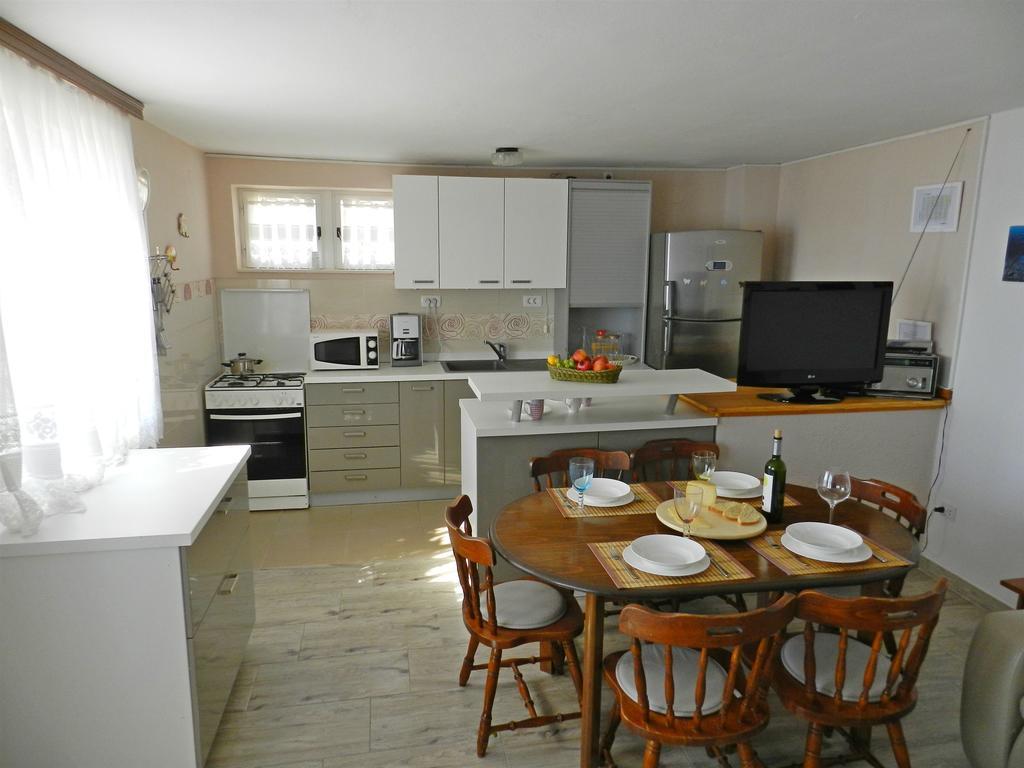 House Damir Villa พิสัก ภายนอก รูปภาพ