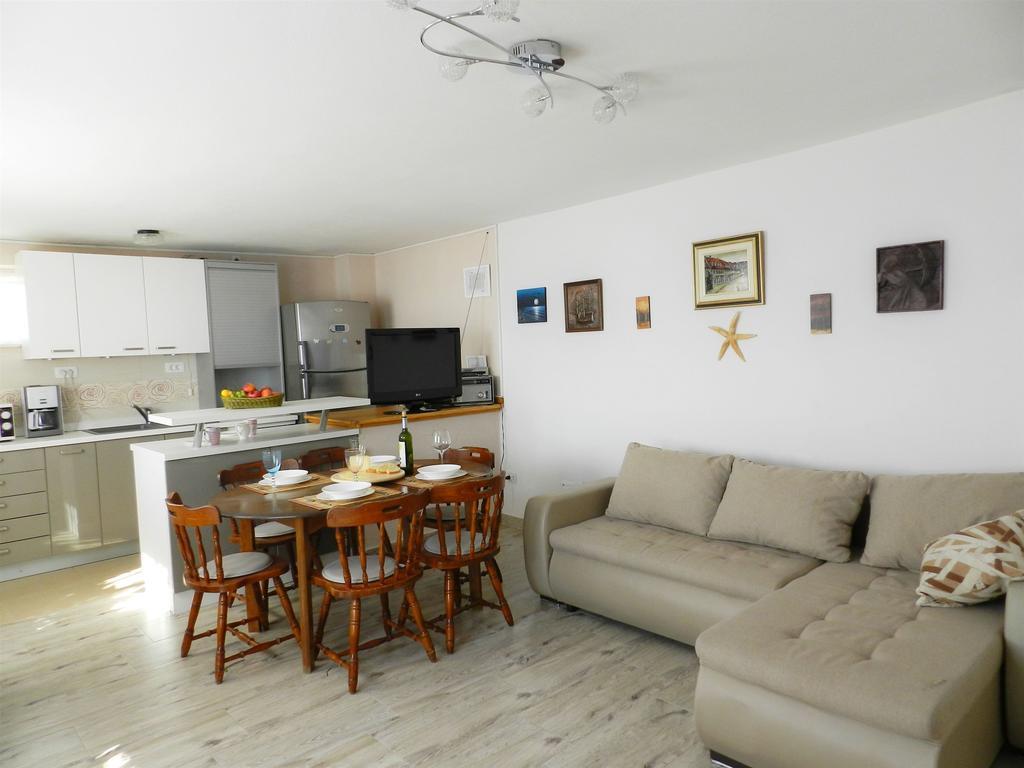 House Damir Villa พิสัก ภายนอก รูปภาพ
