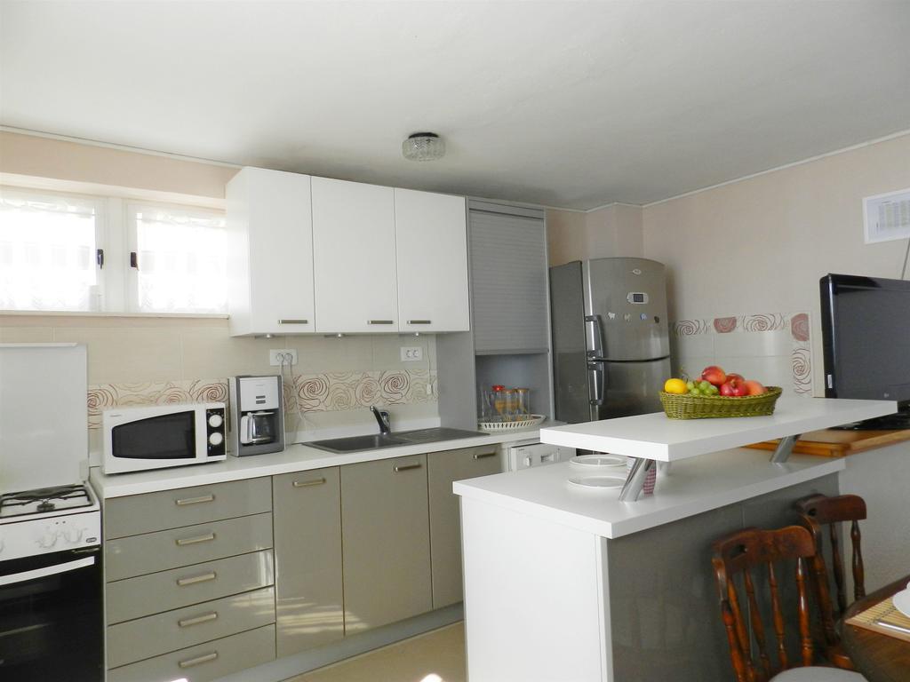 House Damir Villa พิสัก ภายนอก รูปภาพ